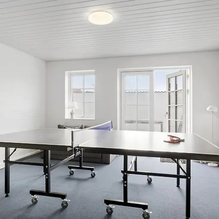 Edin - 100m From The Sea By Interhome *