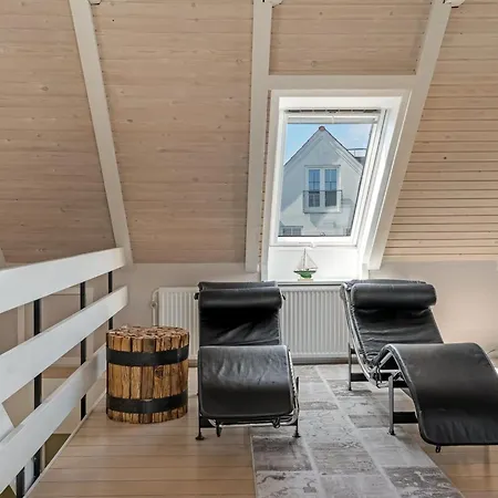 Edin - 100m From The Sea By Interhome