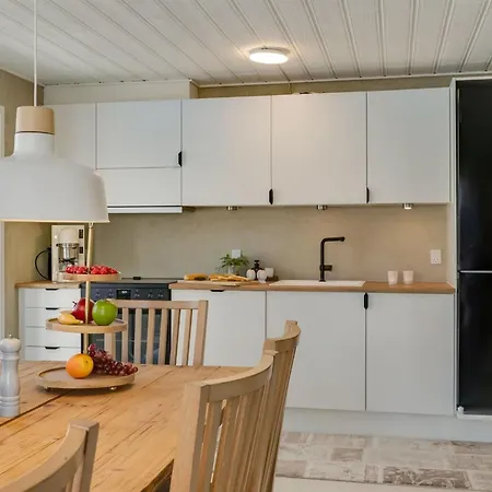 Prázdninový dům Edin - 100m From The Sea By Interhome *